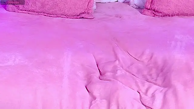 EmmaWilder online show from November 7, 8:31 pm