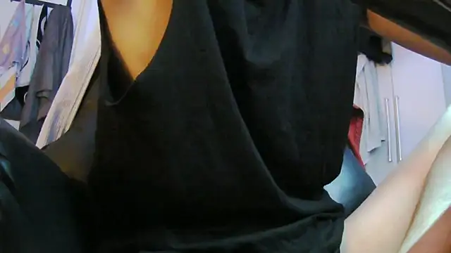 Ray175oo online show from April 8, 6:08 pm