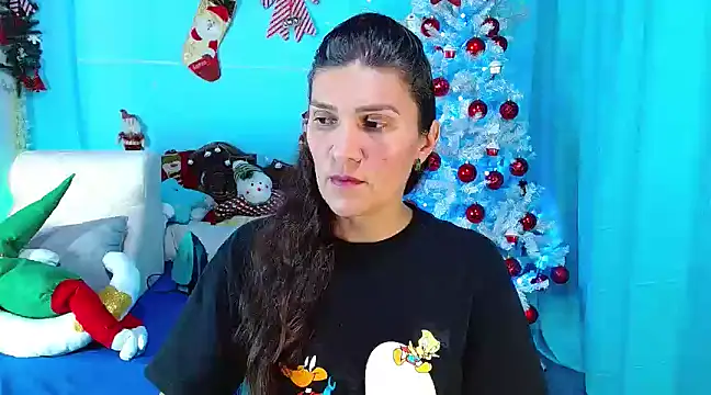 Snapshot of venus_swet_ chatting on December 8, 2:49 am venus swet  online show from December 8, 2:49 am