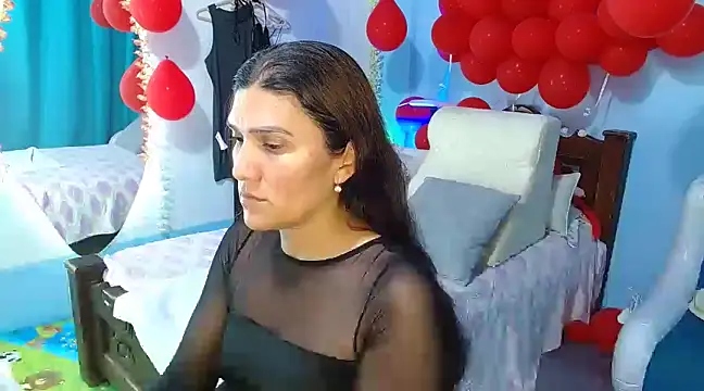 Snapshot of venus_swet_ chatting on February 23, 2:51 am venus swet  online show from February 23, 2:51 am