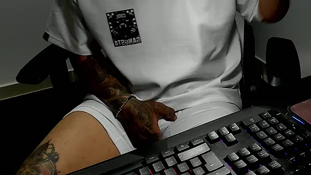 Snapshot of stebankechima chatting on November 8, 12:44 am stebankechima online show from November 8, 12:44 am