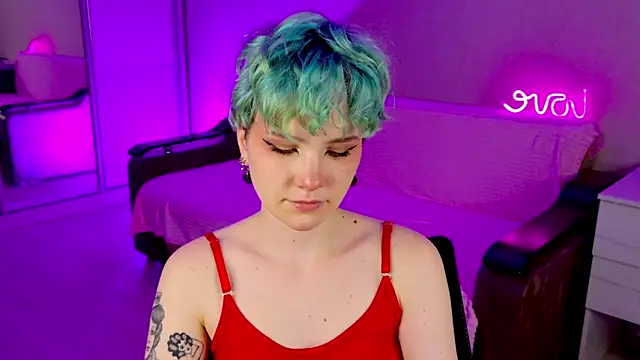 Snapshot of School_Love chatting on December 26, 1:21 pm School Love online show from December 26, 1:21 pm