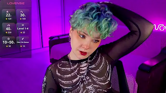 Snapshot of School_Love chatting on January 4, 1:10 pm School Love online show from January 4, 1:10 pm