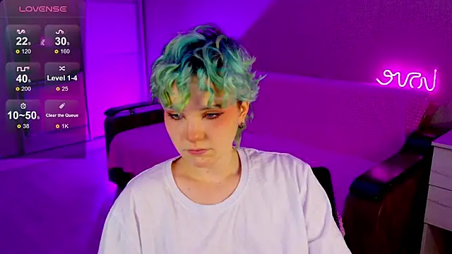 Snapshot of School_Love chatting on January 8, 1:09 pm School Love online show from January 8, 1:09 pm