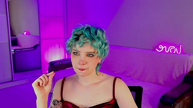 Snapshot of School_Love chatting on February 20, 1:08 pm School Love online show from February 20, 1:08 pm