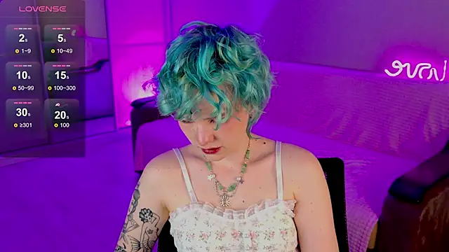 Snapshot of School_Love chatting on February 21, 1:11 pm School Love online show from February 21, 1:11 pm