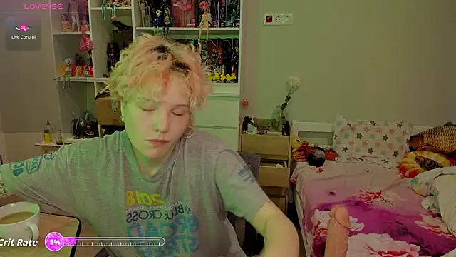 School Love online show from November 30, 7:12 am