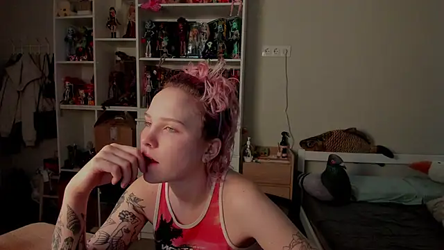 School Love online show from February 16, 7:04 am