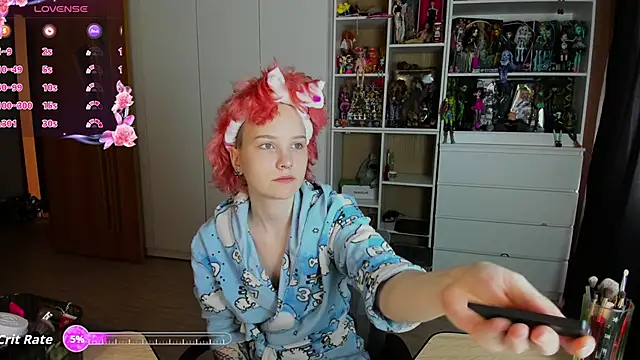 School Love online show from April 24, 7:22 am