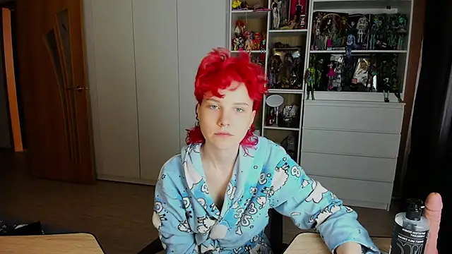 School Love online show from April 26, 7:17 am