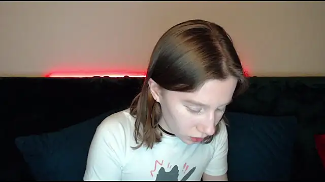 Snapshot of EnigmaSee chatting on January 24, 2:41 pm EnigmaSee online show from January 24, 2:41 pm