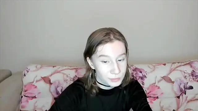 Snapshot of EnigmaSee chatting on January 28, 2:53 pm EnigmaSee online show from January 28, 2:53 pm