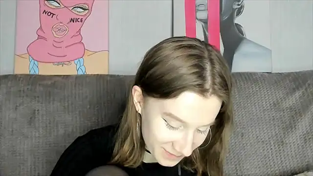 Snapshot of EnigmaSee chatting on February 25, 2:44 pm EnigmaSee online show from February 25, 2:44 pm