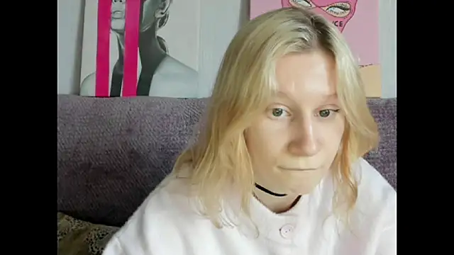 Snapshot of EnigmaSee chatting on September 11, 8:36 am EnigmaSee online show from September 11, 8:36 am