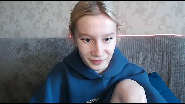 Snapshot of EnigmaSee chatting on September 14, 2:11 am EnigmaSee online show from September 14, 2:11 am