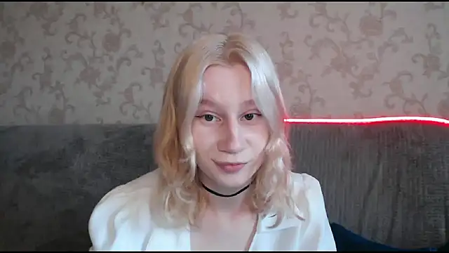 Snapshot of EnigmaSee chatting on September 21, 2:02 am EnigmaSee online show from September 21, 2:02 am