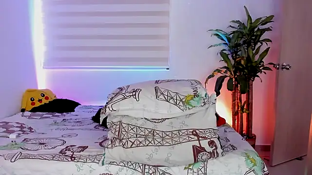 aldrinwhite online show from October 22, 5:24 pm