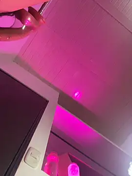 hally berry     online show from March 29, 3:39 am