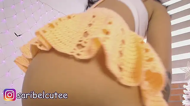 saribelcute online show from December 3, 4:50 pm