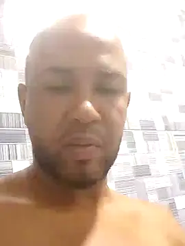 Snapshot of Frankie0880 chatting on January 4, 1:42 pm Frankie0880 online show from January 4, 1:42 pm