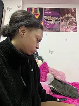 Snapshot of Melany_Williams chatting on April 25, 12:08 pm Melany Williams online show from April 25, 12:08 pm