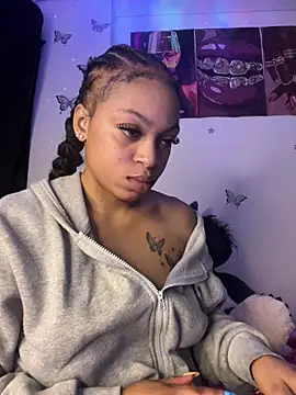 Snapshot of Melany_Williams chatting on April 28, 2:27 am Melany Williams online show from April 28, 2:27 am