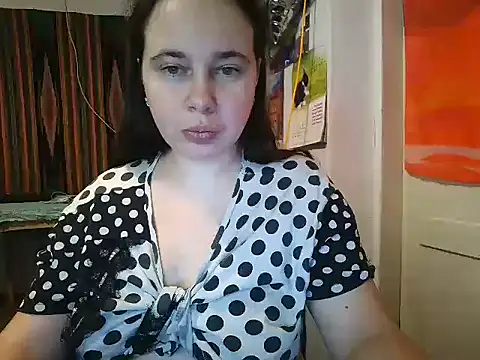 Snapshot of Cora_Maro chatting on February 2, 1:45 am Cora Maro online show from February 2, 1:45 am