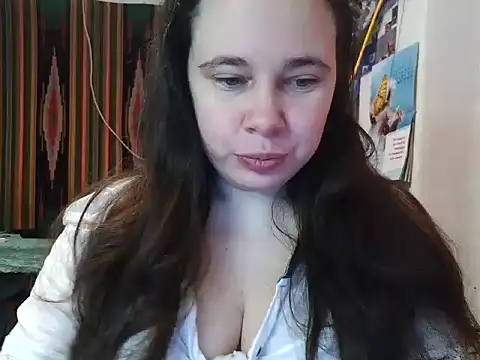 Snapshot of Cora_Maro chatting on March 7, 5:18 am Cora Maro online show from March 7, 5:18 am