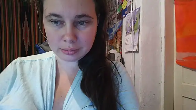 Snapshot of Cora_Maro chatting on October 1, 11:38 am Cora Maro online show from October 1, 11:38 am