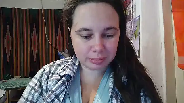Snapshot of Cora_Maro chatting on October 1, 11:44 pm Cora Maro online show from October 1, 11:44 pm