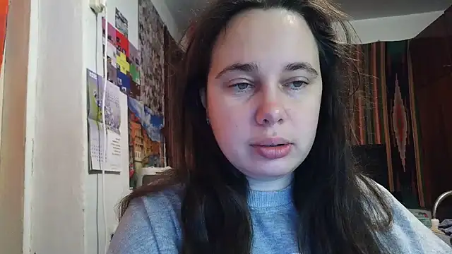 Snapshot of Cora_Maro chatting on October 22, 6:13 am Cora Maro online show from October 22, 6:13 am