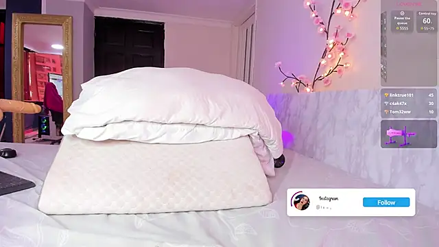 charolbruce 1 online show from January 5, 5:27 pm