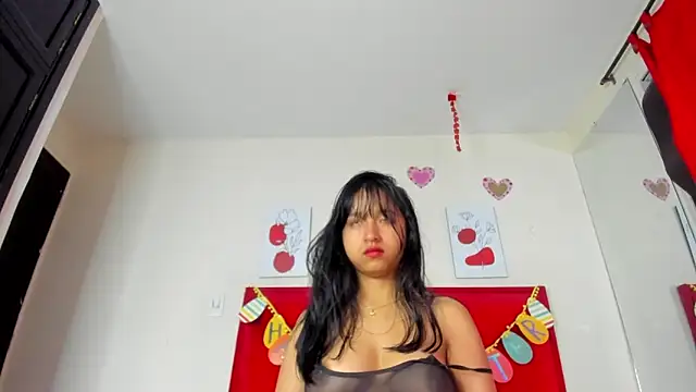 DakotaHoland online show from April 6, 7:53 am