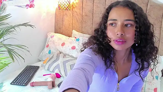 Snapshot of Ammy_nova chatting on March 15, 11:28 pm Ammy nova online show from March 15, 11:28 pm