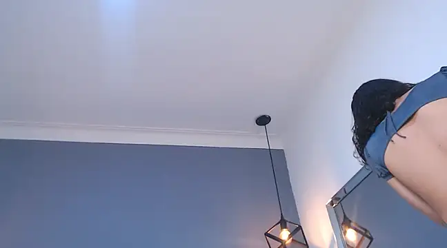 AbigailWilliams  online show from March 7, 11:18 am