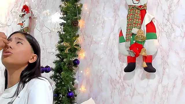 BarbieHotLaura online show from December 16, 6:27 pm