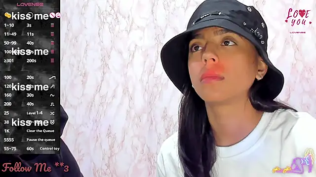 BarbieHotLaura online show from January 11, 11:35 pm