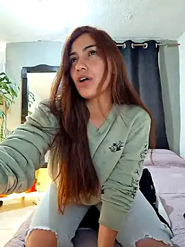 Snapshot of emmily_d chatting on December 31, 11:49 pm emmily d online show from December 31, 11:49 pm