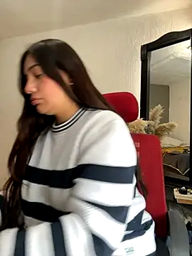 Snapshot of emmily_d chatting on October 2, 5:53 pm emmily d online show from October 2, 5:53 pm