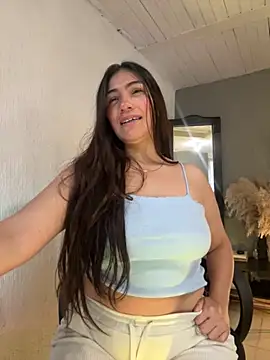 Snapshot of emmily_d chatting on October 17, 6:21 pm emmily d online show from October 17, 6:21 pm