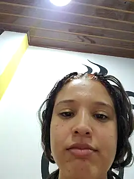 Snapshot of LorenRosse chatting on January 31, 10:42 pm LorenRosse online show from January 31, 10:42 pm