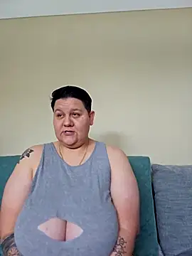 DevilDahm online show from April 21, 7:28 pm