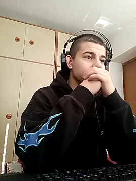 Snapshot of BigDickEnrg7195 chatting on February 5, 9:04 am BigDickEnrg7195 online show from February 5, 9:04 am