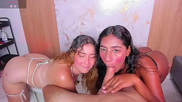 Snapshot of Royal-Destruction chatting on November 6, 2:01 am Royal-Destruction online show from November 6, 2:01 am