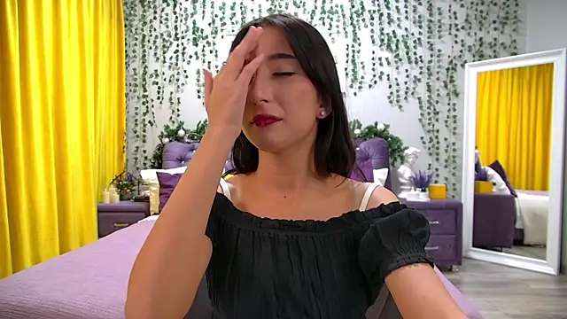 NicoleLimp online show from December 11, 4:39 am