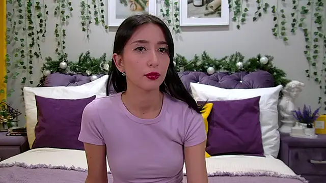 NicoleLimp online show from December 28, 2:43 am