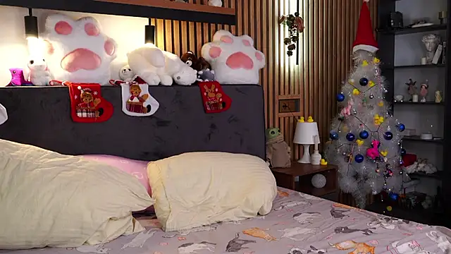 PollyBeev online show from December 20, 8:54 am