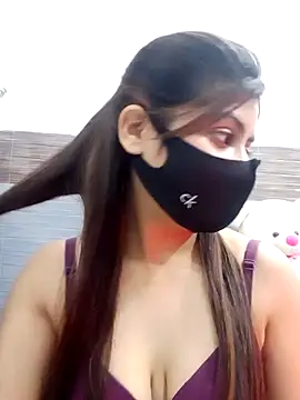 Snapshot of Hoty-Shivangi chatting on December 15, 6:26 pm Hoty-Shivangi online show from December 15, 6:26 pm