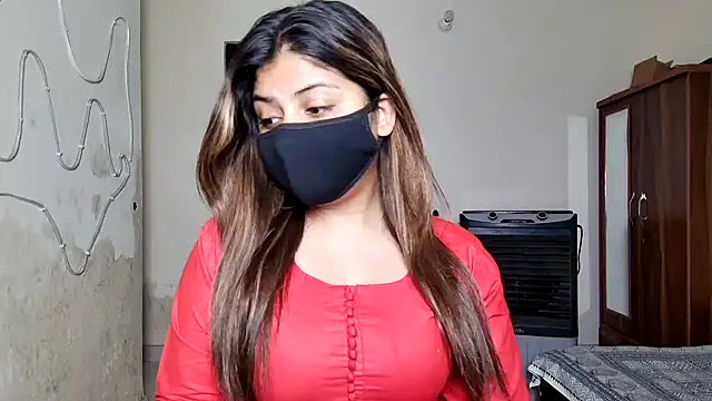 Hoty-Shivangi online show from May 3, 2:45 pm