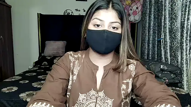 Snapshot of Hoty-Shivangi chatting on June 21, 6:10 pm Hoty-Shivangi online show from June 21, 6:10 pm